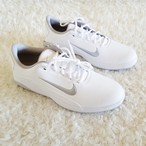 nike vapor spikeless